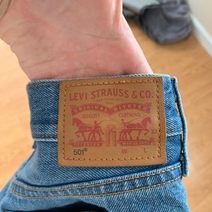 Levi’s cut off shorts 501